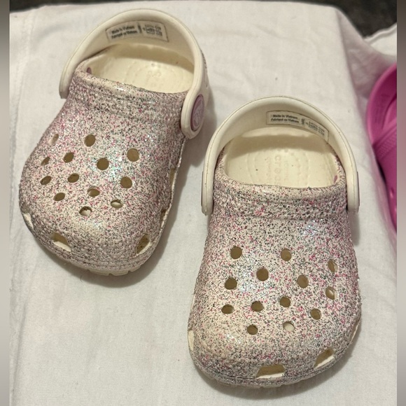 4C glitter crocs. - Picture 3 of 3